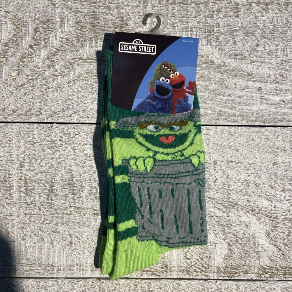 Adult Sesame Street (Oscar the Grouch) Novelty Crew Socks Size 8-12 NWT #D084
